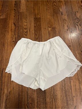 Abercrombie & Fitch white satin sleep shorts small